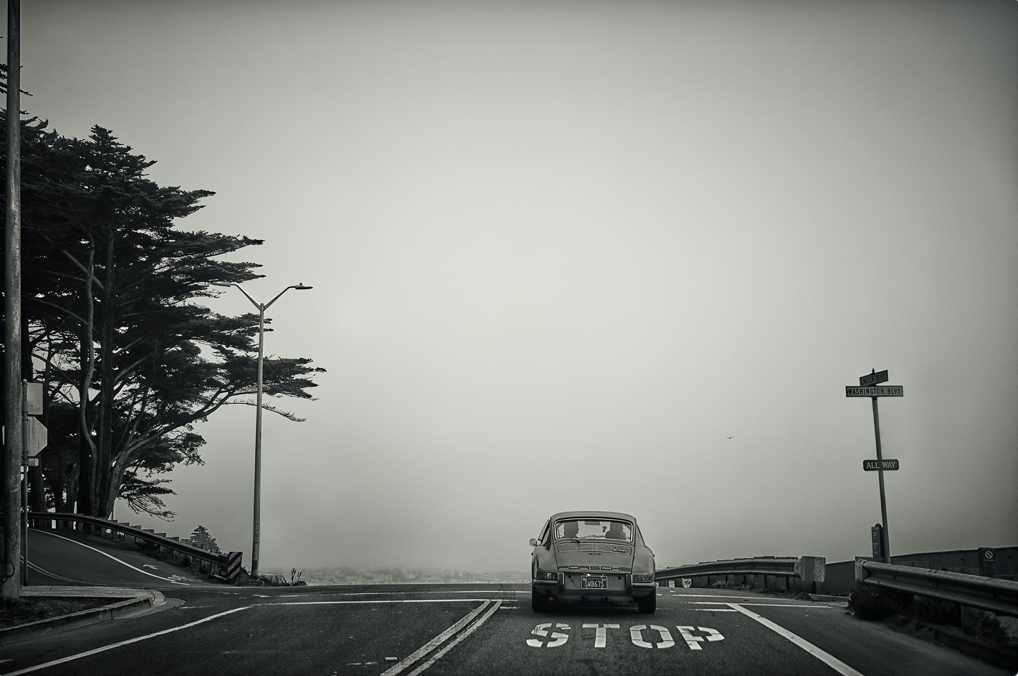 EARLY MORNING 67’ fine art photograph by Frank Kayser showing a Porsche 911 SWB in an early San Francisco morning