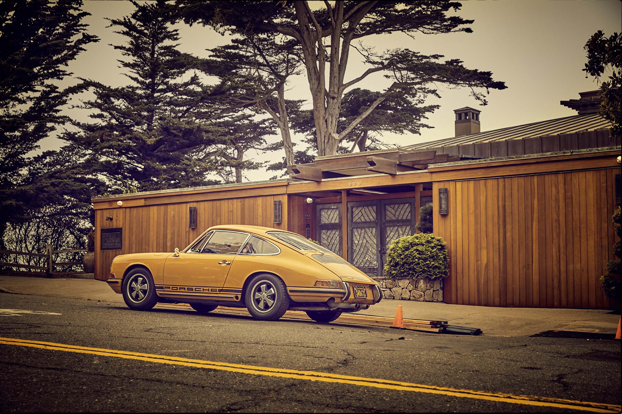 RUSSIAN HILLS – San Francisco fine art photograph by Frank Kayser showing working vehicle in a urban still life