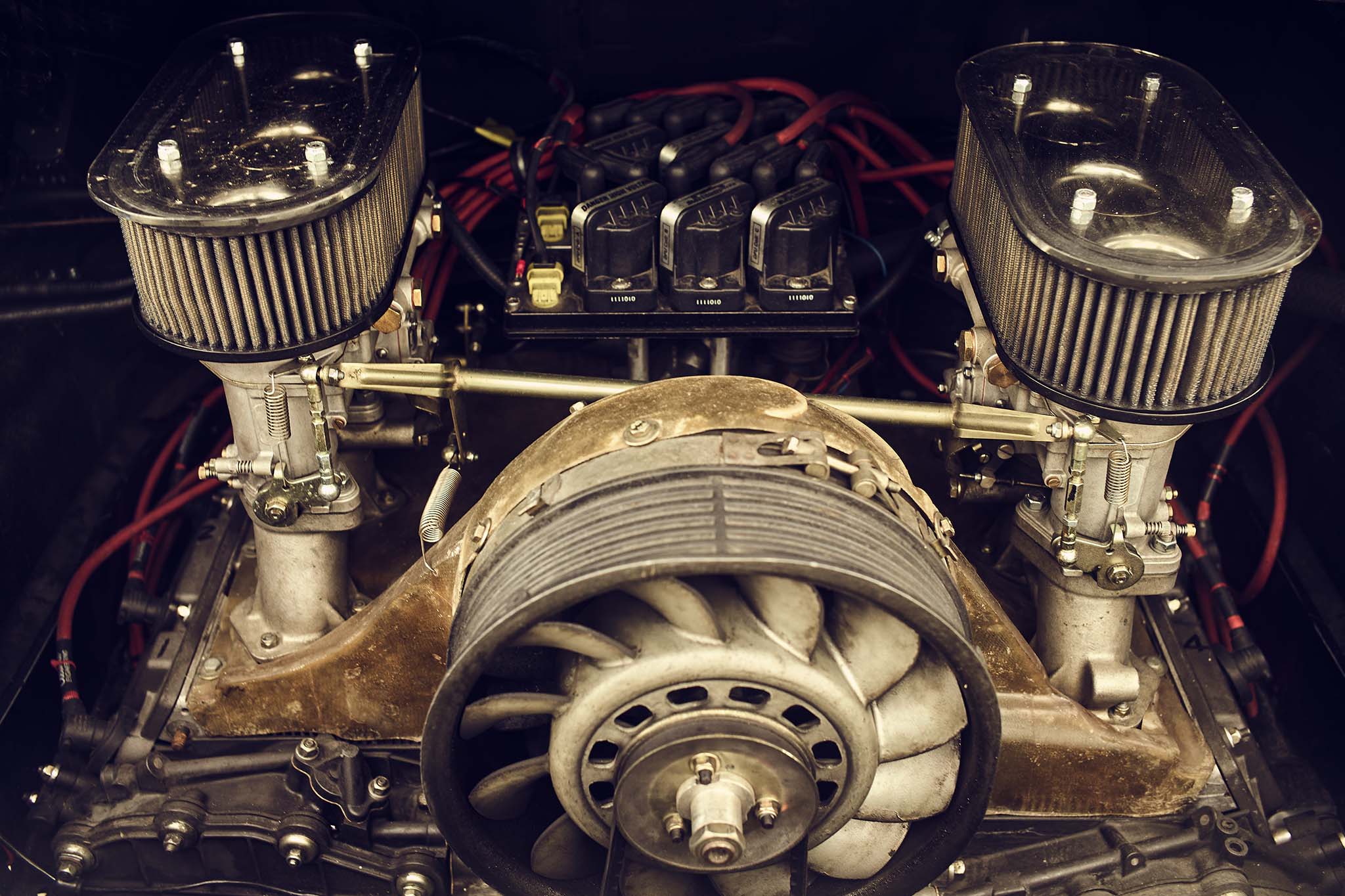 THE BLOCK fine art photograph by Frank Kayser (Aircooled Porsche 911 – Engine Bay)