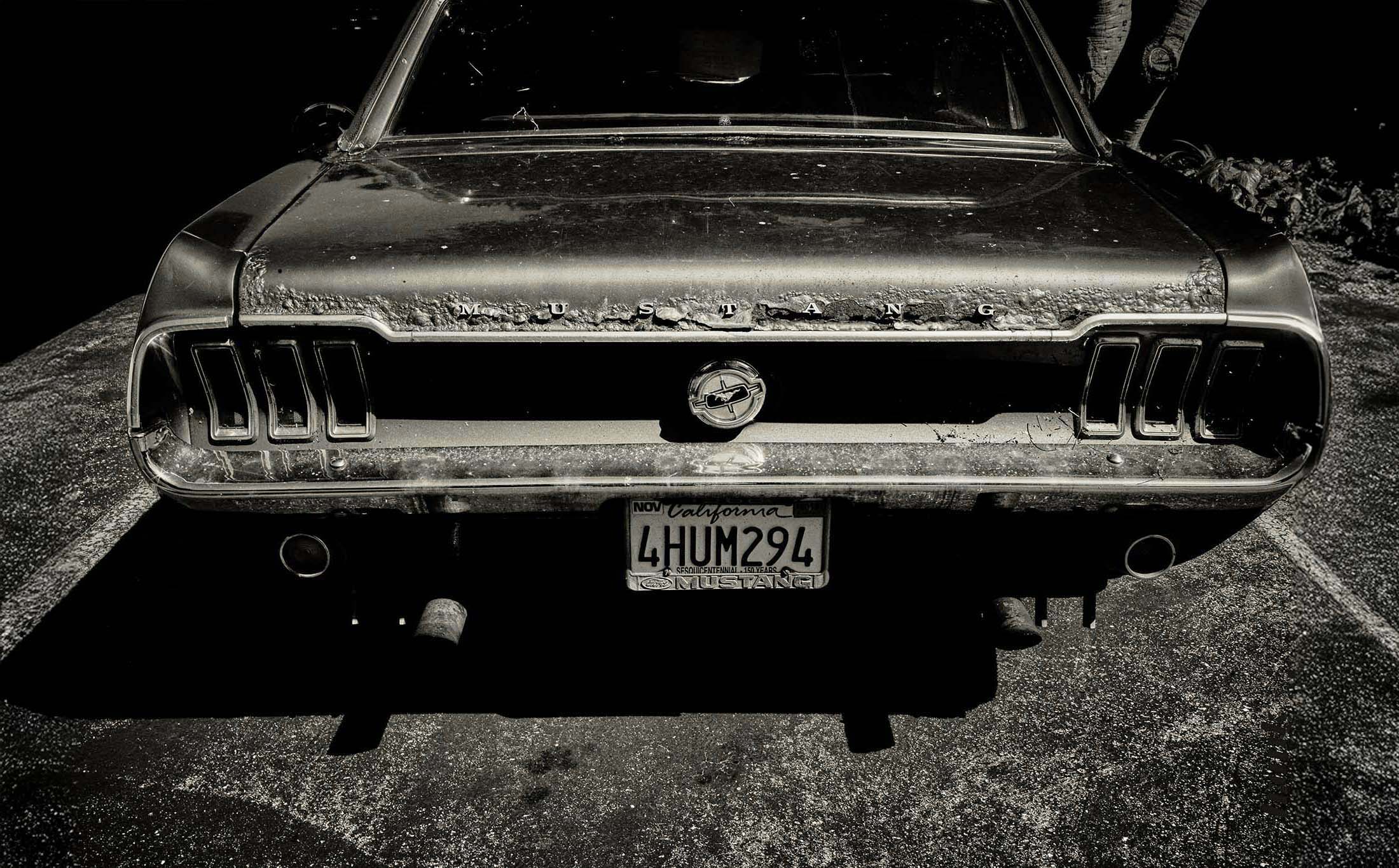 DEAD PONEY fine art photograph by Frank Kayser showing working vehicle in a urban still life (California – Westcoast Backroad Scene)