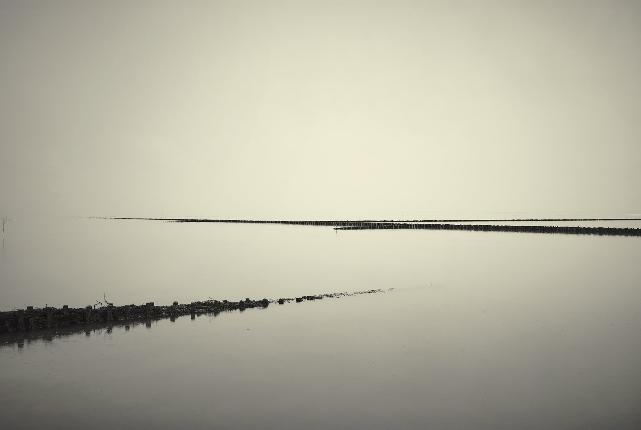 Nebellinie Zwei fine art photograph by Frank Kayser showing coastal horizon in a minimal seascape (Nordic Coastline – Nordic Series)